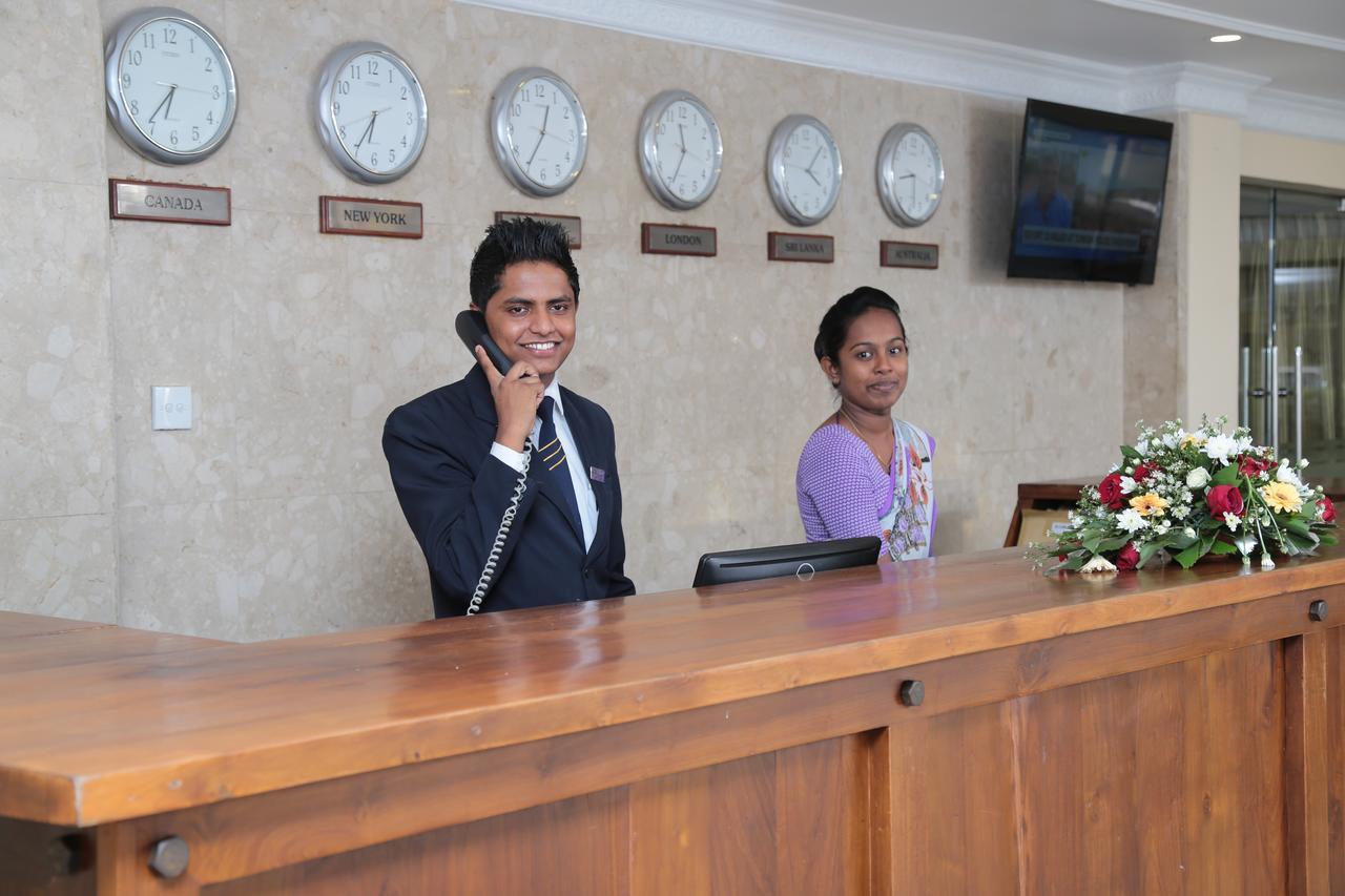 Hotel Sapphire Colombo Buitenkant foto